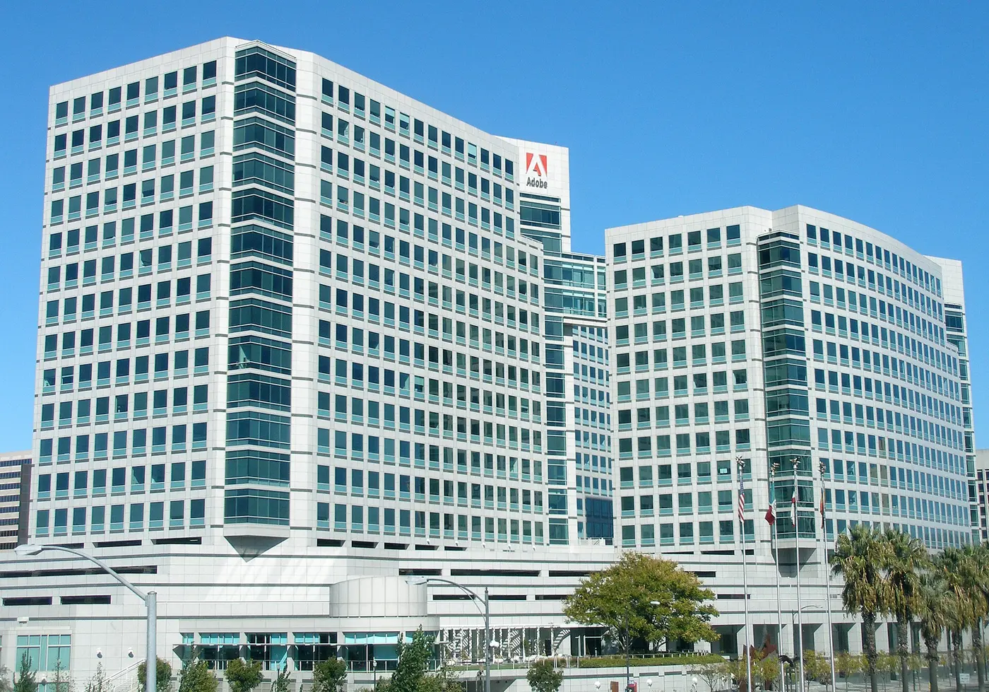 Các tòa tháp trụ sở Adobe ở San Jose, California